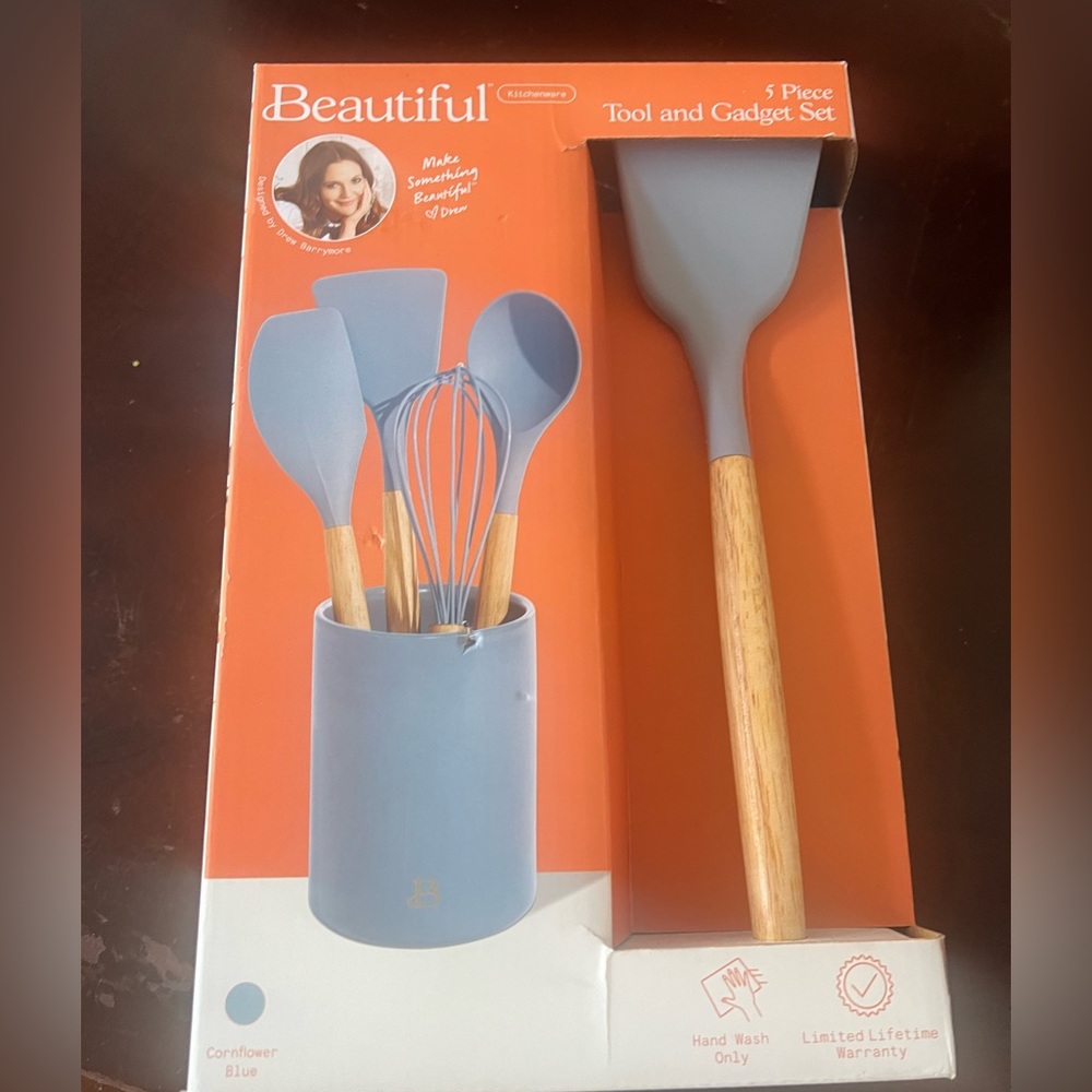 Beautiful by drew Barrymore 5 piece kitchen gadget set